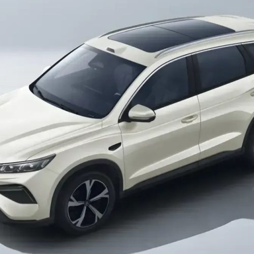 BYD Song Pro ganha versão híbrida que roda 301 km sem gastar gasolina