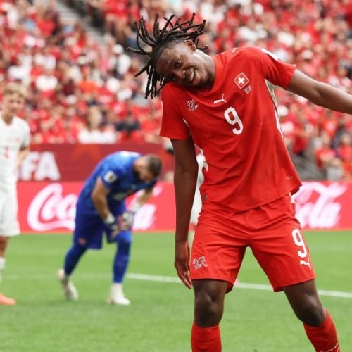 Derrotas de Canadá e Coreia do Sul derrubam preços de ingressos da Copa