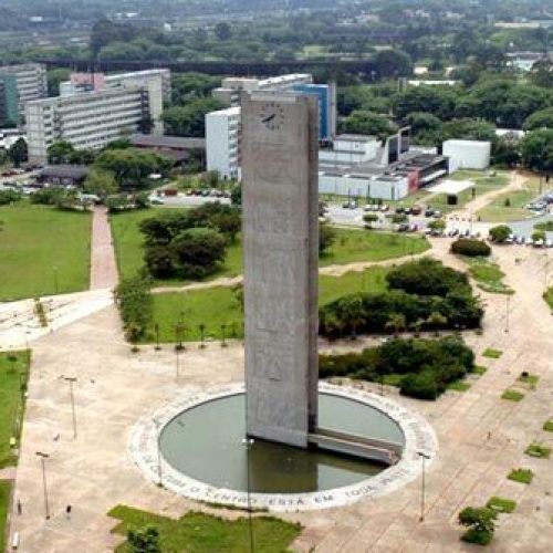 Feira gratuita da USP traz novidades em cursos e projetos IA; saiba mais