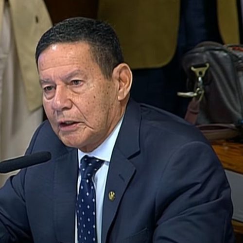 Lula indica Messias ao STF por questão de compadrio, diz Mourão à CNN