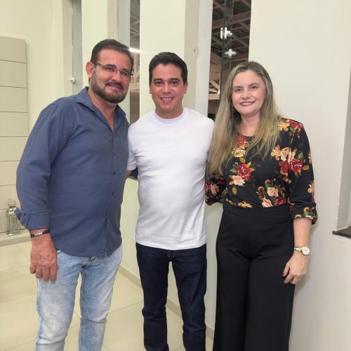 Prefeita Dilmara prestigia Ordem de Serviço em Morada Nova ao lado da Prefeita Naiara Castro e o Deputado Júnior Mano.