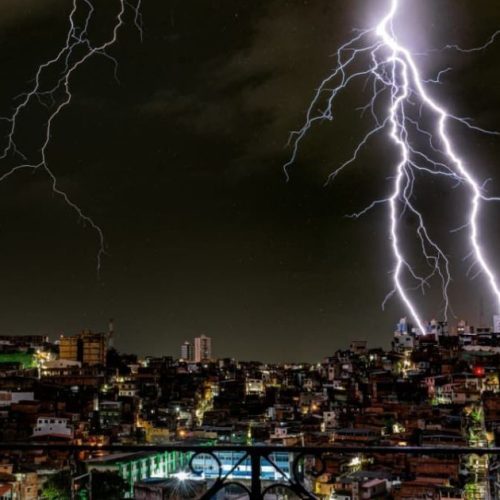 Chuva forte: mais de 2 mil raios foram registrados no RJ nesta quarta (20)