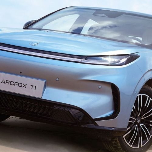 Arcfox T1: conheça o hatch elétrico que promete incomodar BYD e Geely