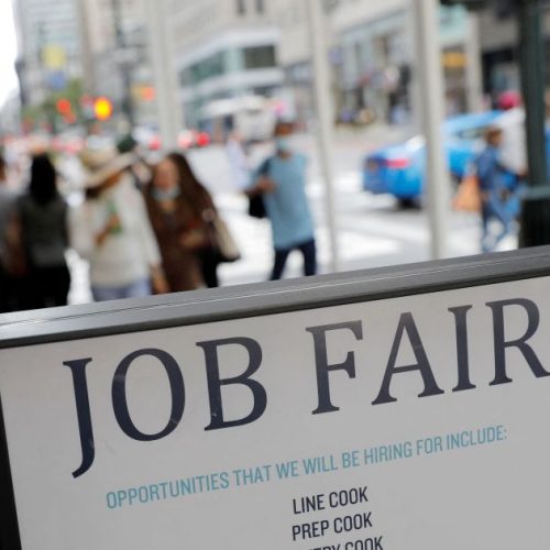 Trump: 100% das vagas de empregos no país estão indo para norte-americanos