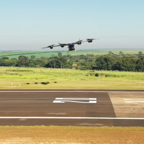 Embraer assina carta de intenções para fornecer até 30 “carros voadores”