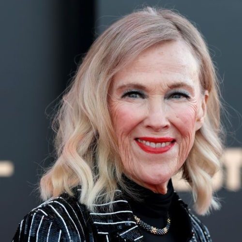 O que é embolia pulmonar, causa da morte de Catherine O’Hara?
