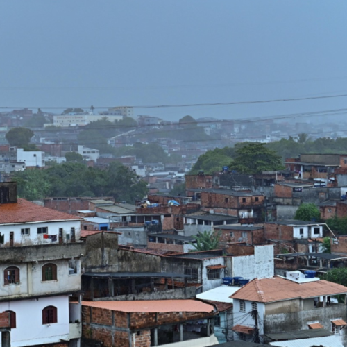 Chuvas persistem e Salvador supera média histórica de chuva em abril