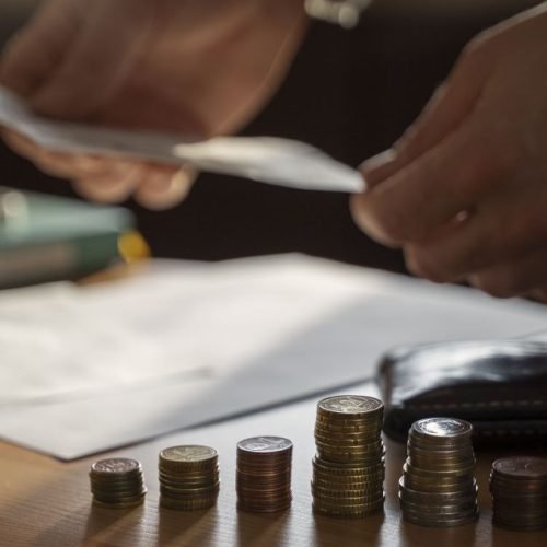Como entender os juros do seu banco: glossário prático com exemplos reais
