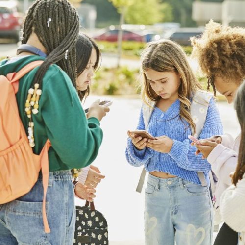 Europa lança aplicativo de verificação de idade online para proteger jovens