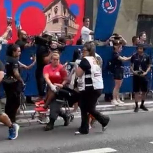 Vencedora da São Silvestre desmaia após cruzar a linha de chegada; confira