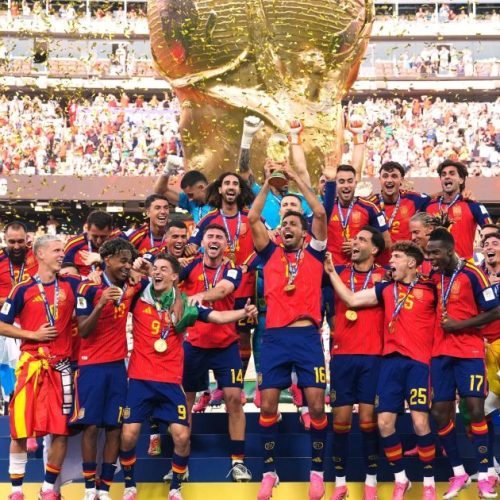 Espanha será 1ª campeã fora das Eliminatórias desde título da França em 98