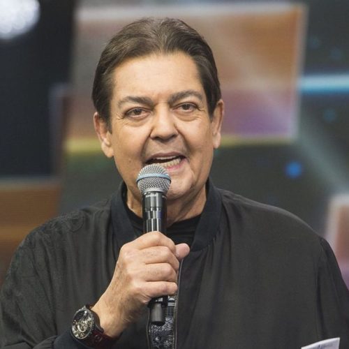 Equipe de Faustão atualiza estado do apresentador, que segue internado