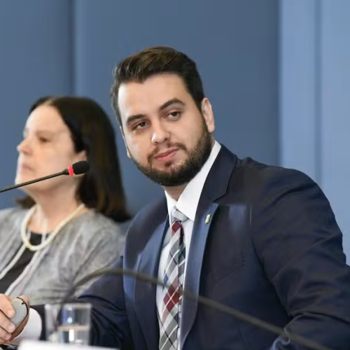 PF prende Filipe Martins após fuga de ex-diretor da PRF