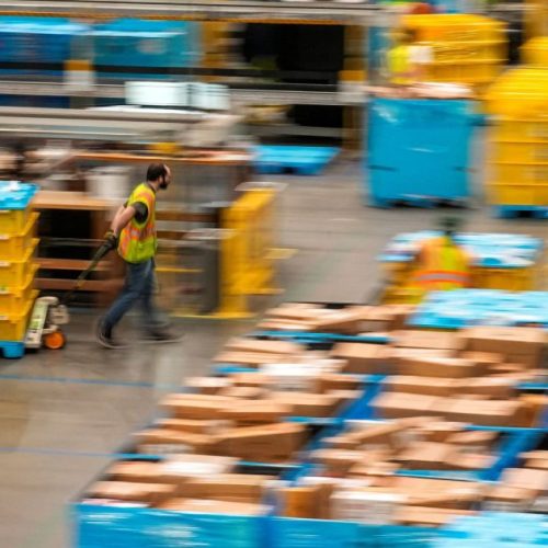 Gastos online nos EUA no fim do ano desaceleram, aponta Adobe