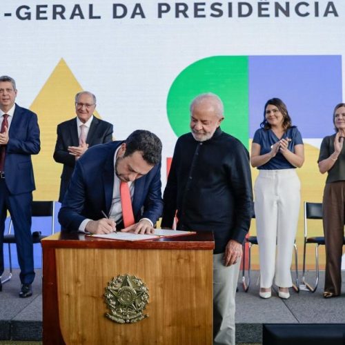 Com Boulos em ministério, governo Lula institui programa “Governo na Rua”