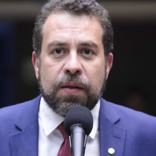 Áudio de Flávio a Vorcaro é “grave” e caso de cassação, diz Boulos