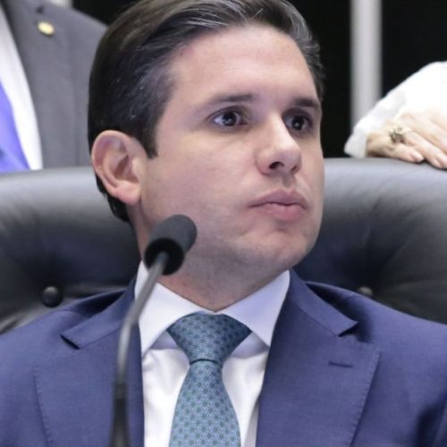 Hugo diz ter buscado ministros a pedido de Celina em prol de ajuda ao BRB