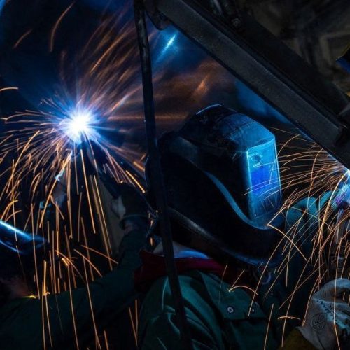 Produção manufatureira dos EUA registra em janeiro maior ganho em 11 meses