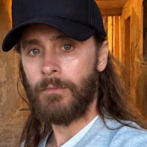 Jared Leto é acusado de má conduta sexual por 10 mulheres em documentário