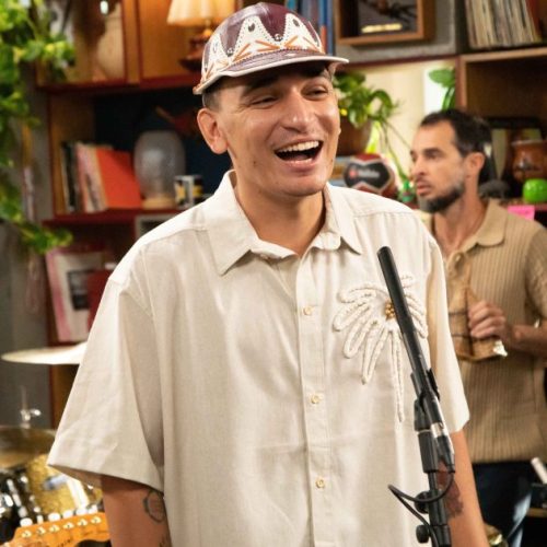 João Gomes inaugura versão brasileira do “Tiny Desk Concert”; assista