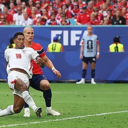 Bellingham marca, iguala Kane e entra na briga pela artilharia da Copa