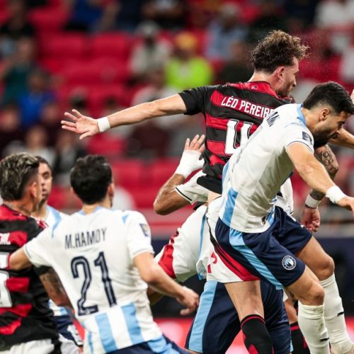 Veja gol de Léo Pereira que abriu o placar em Flamengo x Pyramids