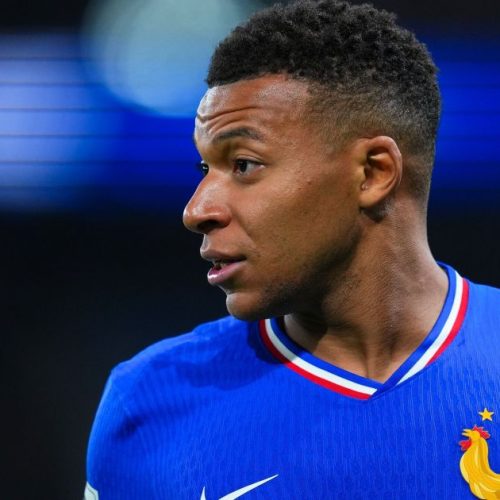 Mbappé pode se tornar o maior artilheiro da França no jogo contra o Brasil
