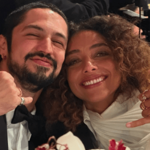 “O Agente Secreto”: Alice Carvalho e Gabriel Leone posam no Globo de Ouro