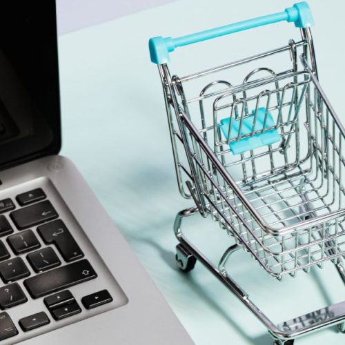 Semana do consumidor deve movimentar até R$ 8,6 bilhões, prevê associação