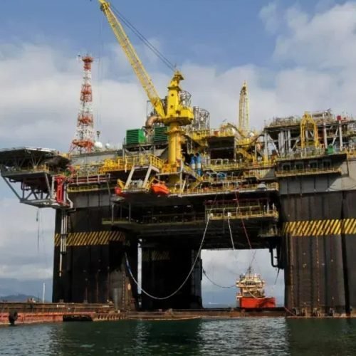 Especialista: Tarifa sobre exportação do petróleo é afronta ao Legislativo