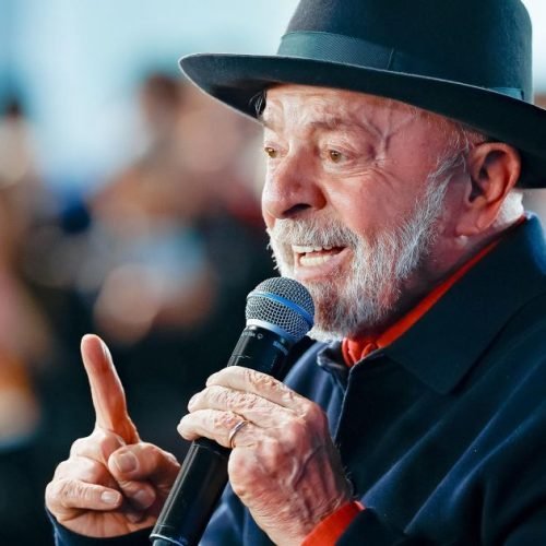 “Atitude irresponsável”, diz Lula após EUA revogarem visto de embaixadora