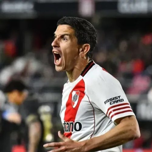 Com Palmeiras e Flamengo de olho, River Plate bate Estudiantes no Argentino