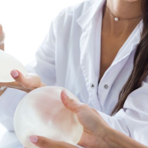 Por que silicone não evita flacidez nas mamas? Entenda