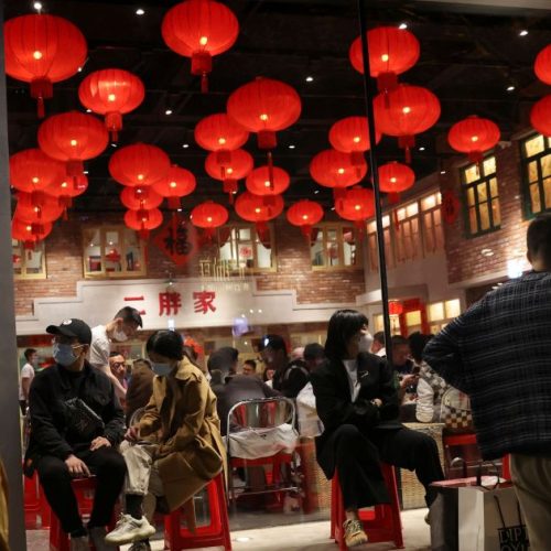 Setor de serviços da China cresce no menor ritmo em 5 meses, mostra PMI