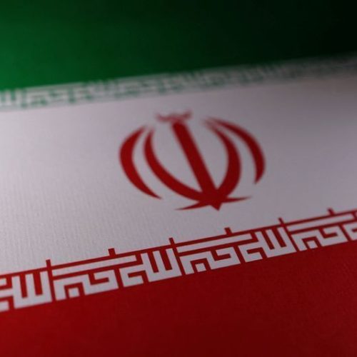 Dois cidadãos franceses são soltos de prisão no Irã após anos de detenção