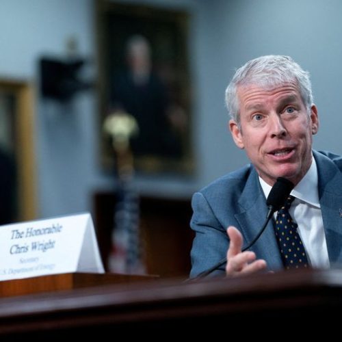 Não haverá “explosões nucleares”, diz secretário de Trump sobre testes