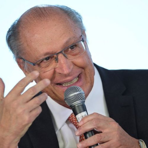 Maior venda de petróleo pela Venezuela depende de investimento, diz Alckmin