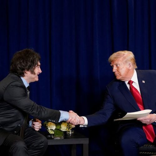 Trump parabeniza Milei por vitória em eleições legislativas na Argentina