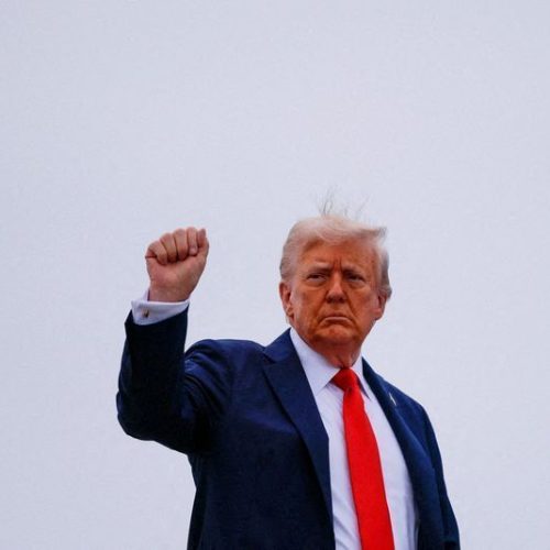 Trump diz que segundo mandato tem sido “incrível” até agora