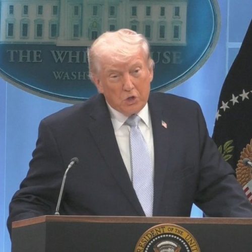 Trump diz que EUA iniciarão bloqueio do Estreito de Ormuz “imediatamente”
